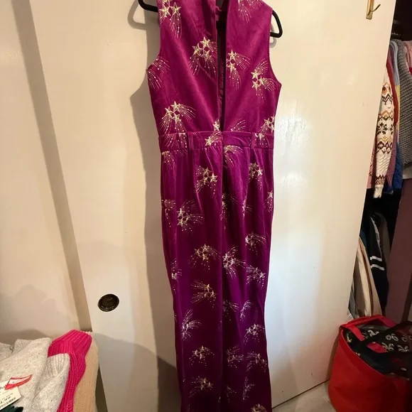 Nasty Gal Magenta Star Embroidered Sleeveless Jumpsuit NWT Size 10 - Picture 4 of 7
